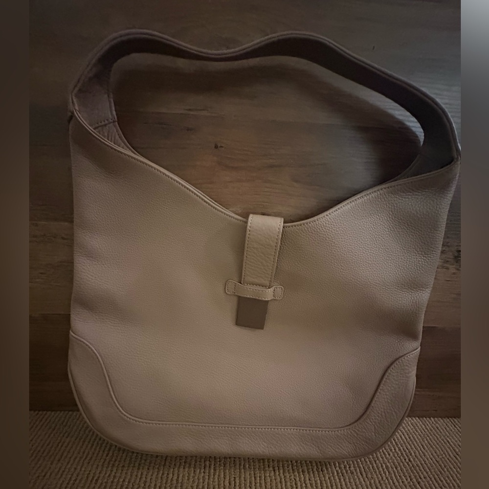 Vera Wang Minimalist Leather Shoulder Bag in Beige/Tan